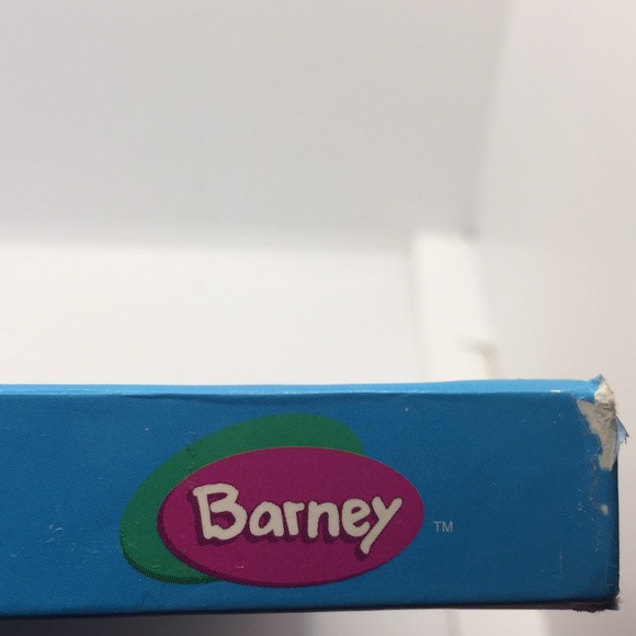 Barney’s Sharing & Caring Treasury Picture Book - Picture 16 of 16